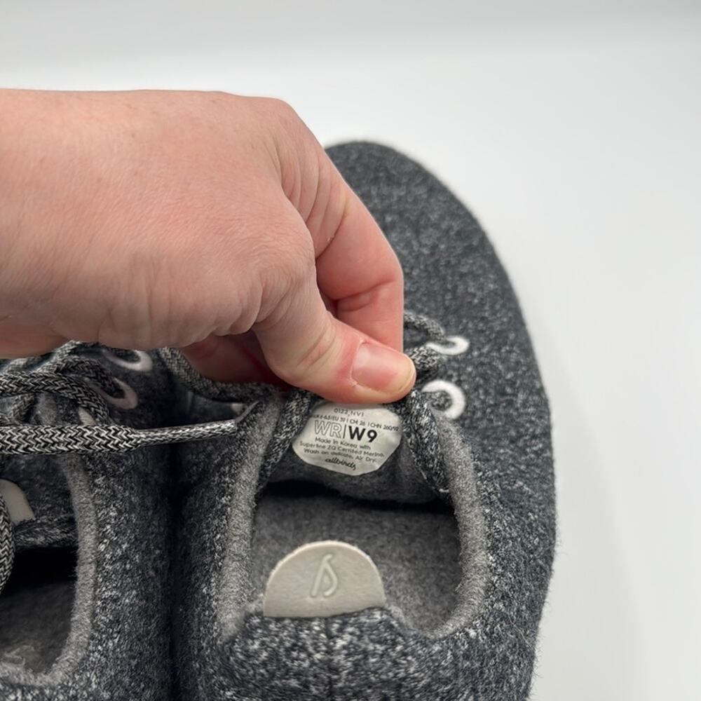Allbirds Sneakers - Women's 9 - Picture 4 of 6